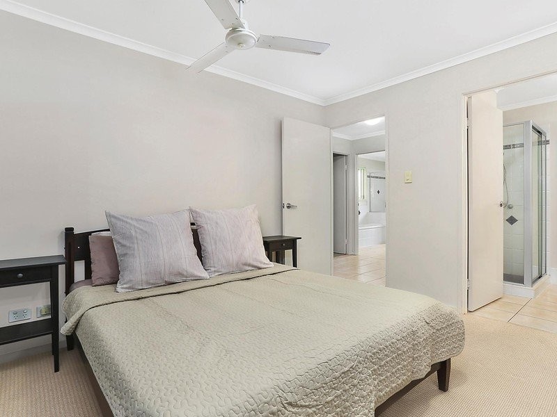 2/21 Tripcony Place, Wakerley QLD 4154