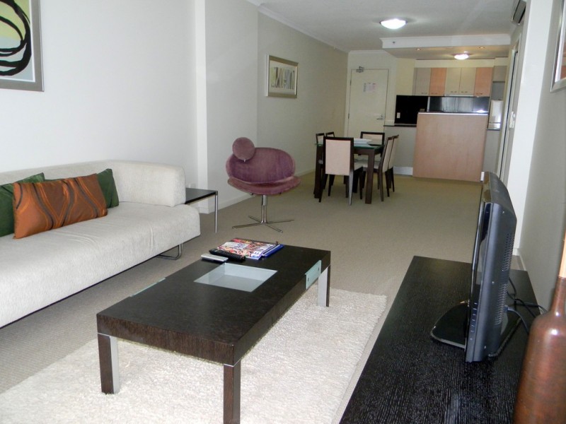 21 CYPRESS AVENUE, Surfers Paradise QLD 4217