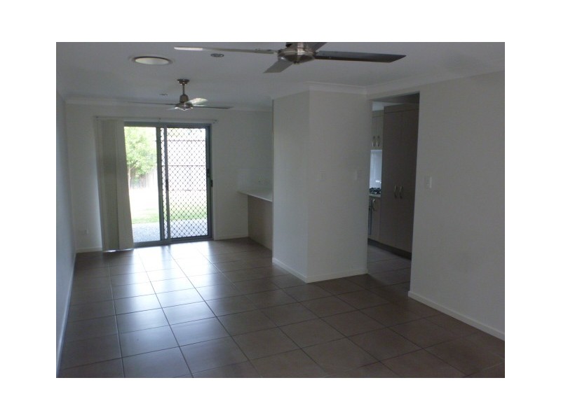 W/86 CARSELGROVE AVENUE, Fitzgibbon QLD 4018
