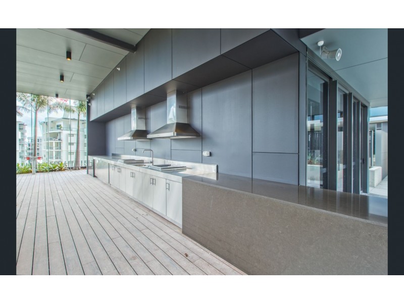 22 Railway Tce, Milton QLD 4064