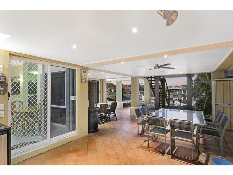 6 Martingale Court, Raby Bay QLD 4163