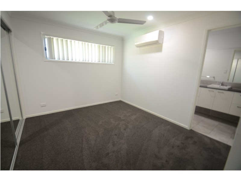 28 Claussen St, Browns Plains QLD 4118