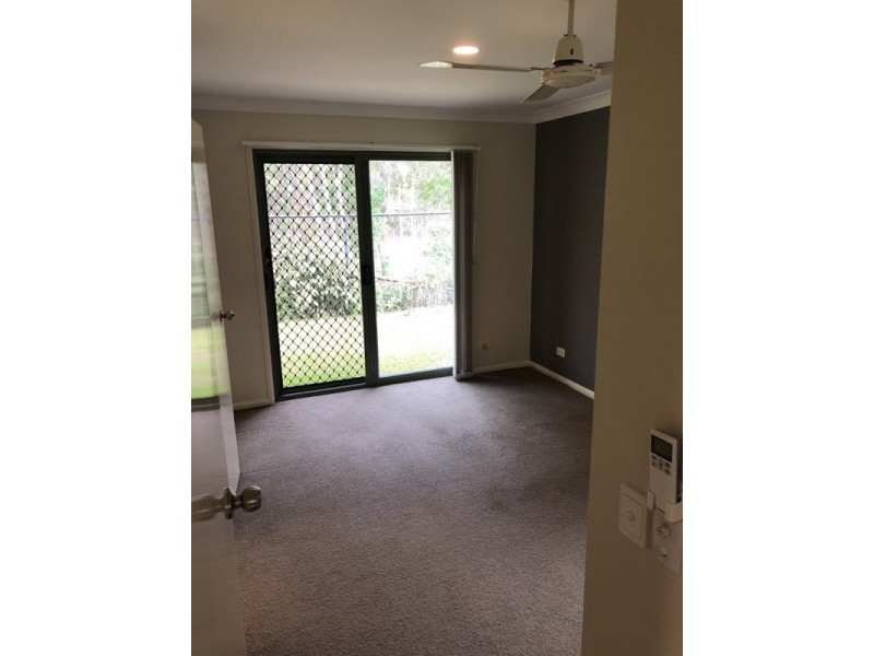 36 18 BATCHWORTH ROAD, Molendinar QLD 4214