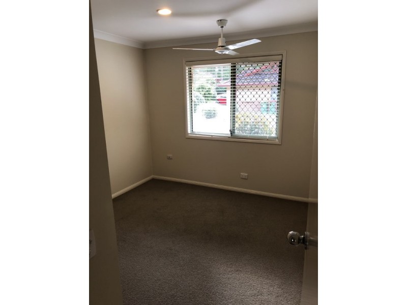 36 18 BATCHWORTH ROAD, Molendinar QLD 4214