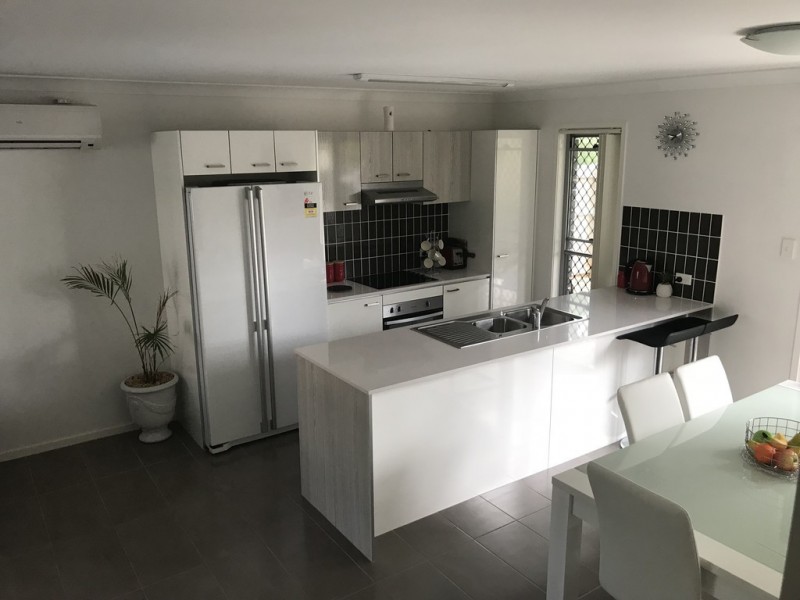 23 Blackwell, Hillcrest QLD 4118