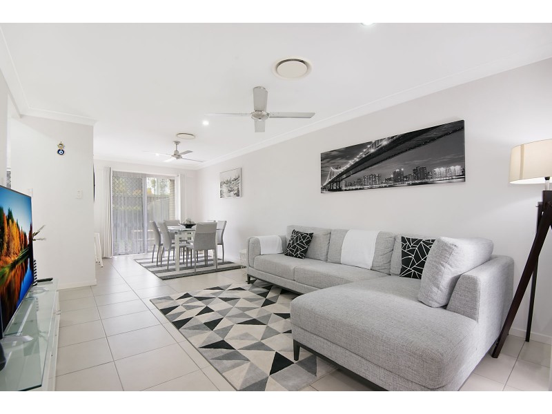 2/86 CARSELGROVE AVENUE, Fitzgibbon QLD 4018