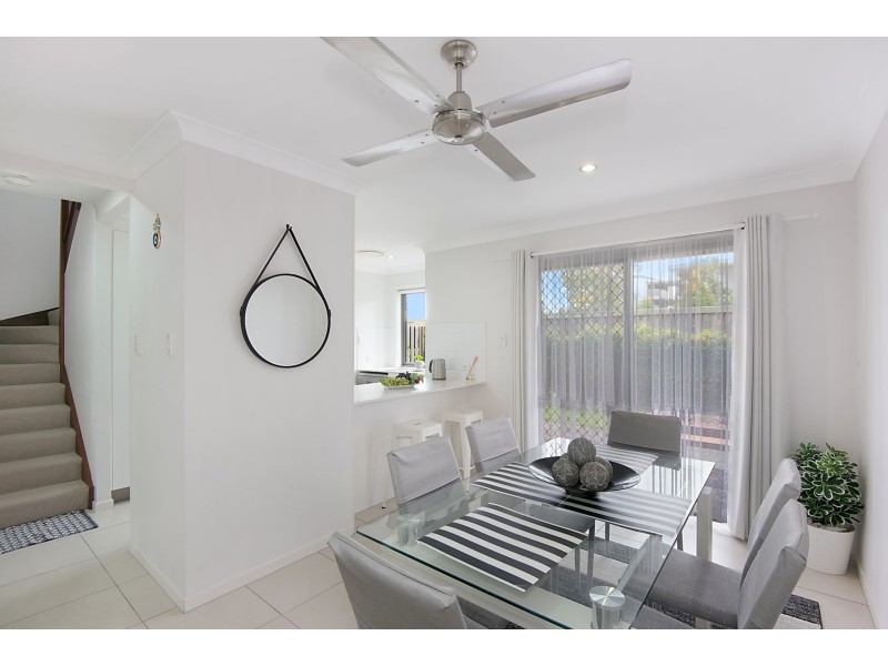 2/86 CARSELGROVE AVENUE, Fitzgibbon QLD 4018