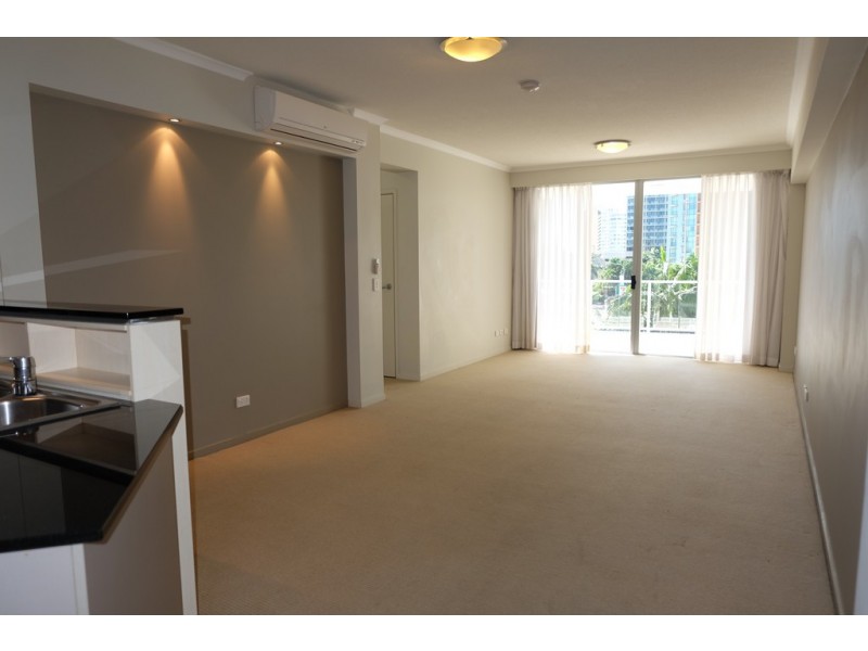 21 CYPRESS AVENUE, Surfers Paradise QLD 4217