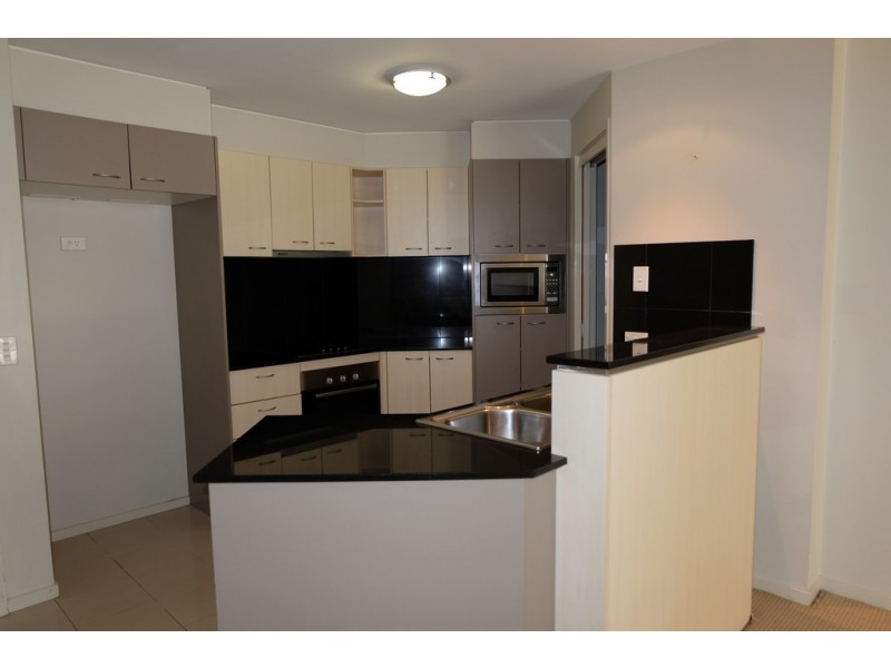 21 CYPRESS AVENUE, Surfers Paradise QLD 4217