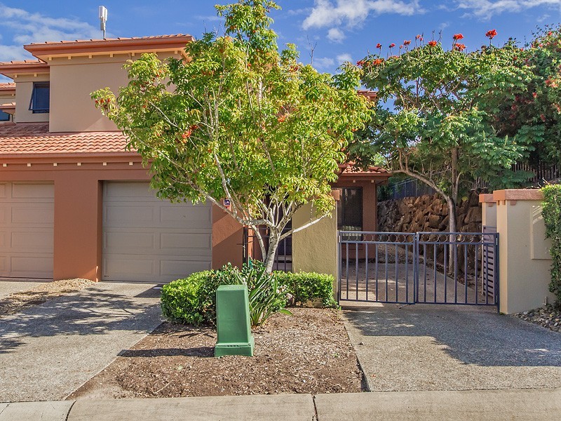 115E/4 University Dr, Robina QLD 4226