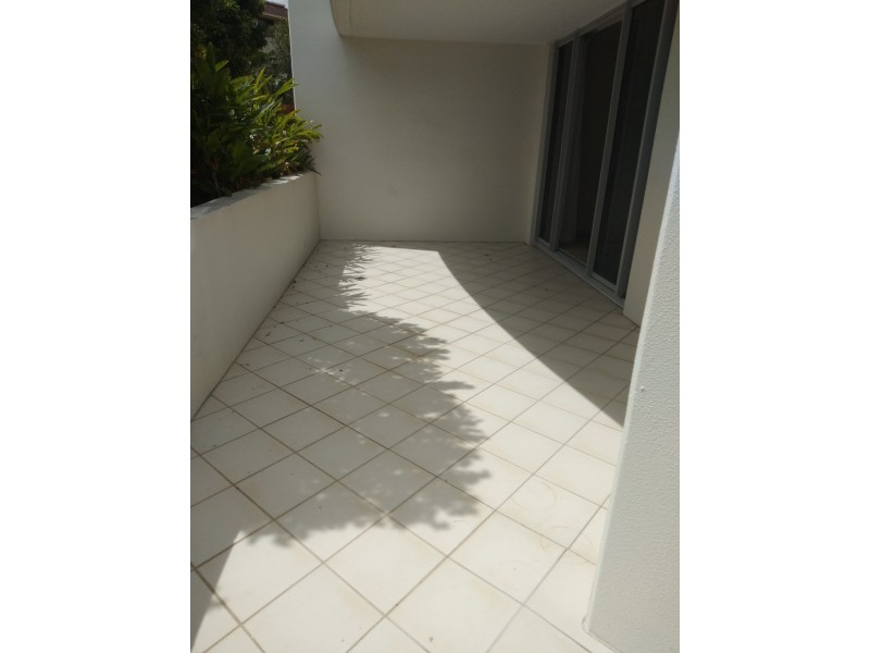 21 CYPRESS AVENUE, Surfers Paradise QLD 4217