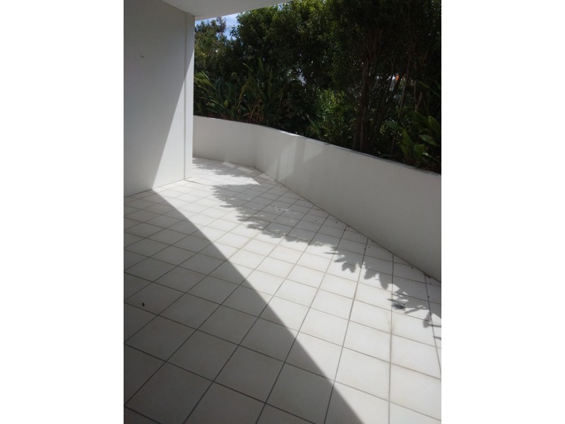 21 CYPRESS AVENUE, Surfers Paradise QLD 4217