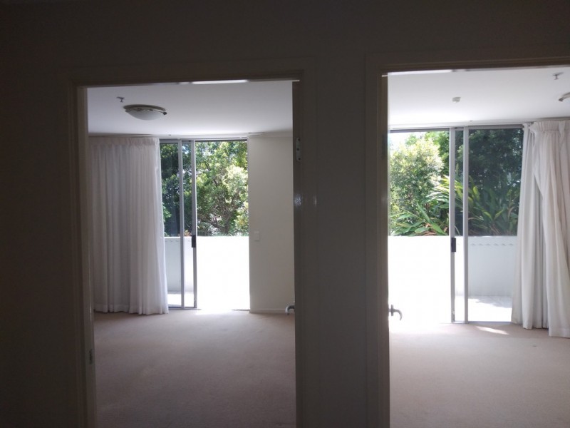 21 CYPRESS AVENUE, Surfers Paradise QLD 4217