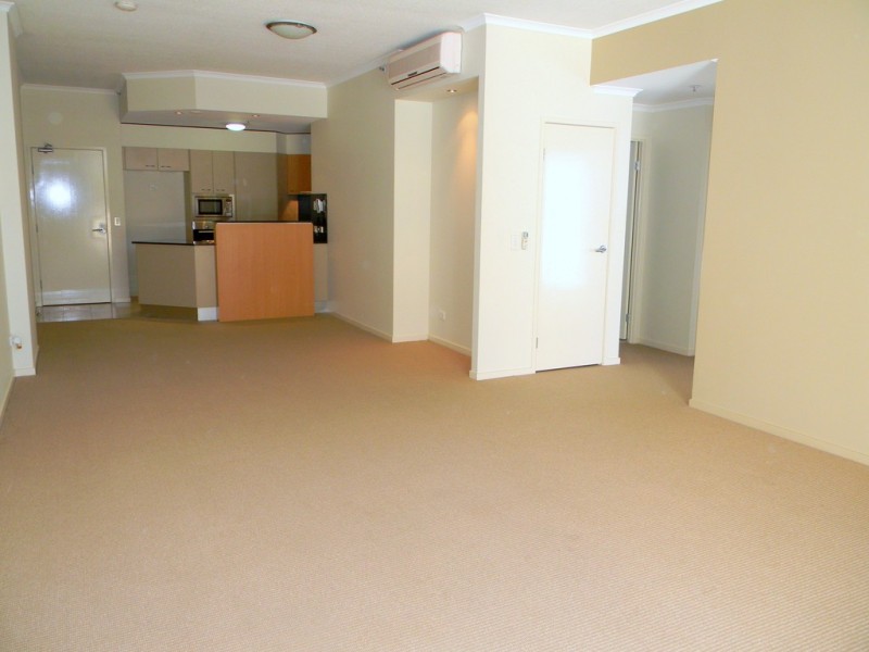 21 CYPRESS AVENUE, Surfers Paradise QLD 4217