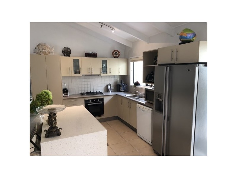 6 LAVINIA STREET, Southport QLD 4215