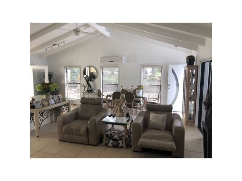 6 LAVINIA STREET, Southport QLD 4215