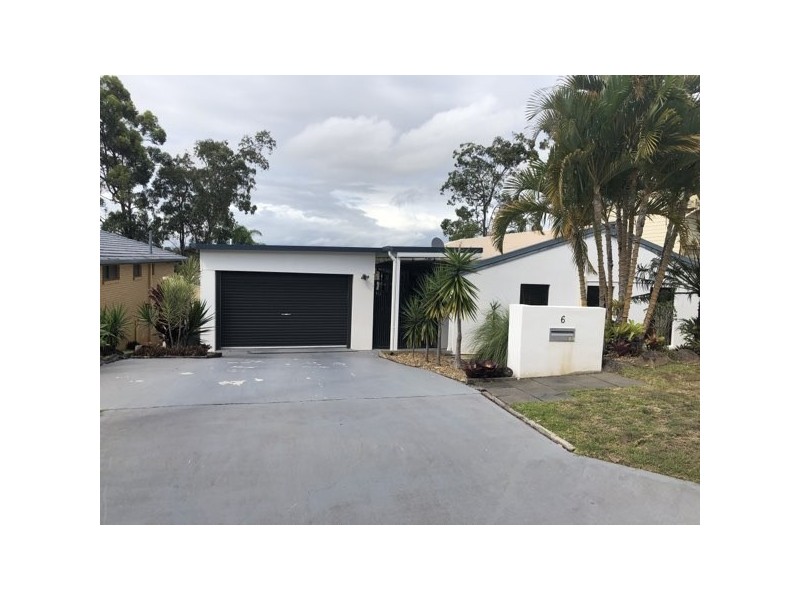 6 LAVINIA STREET, Southport QLD 4215