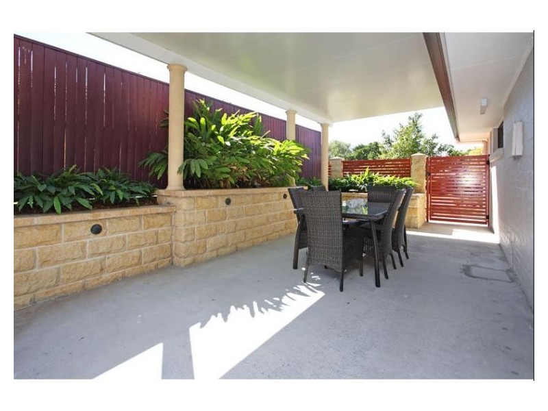 25 Holder St, Wishart QLD 4122