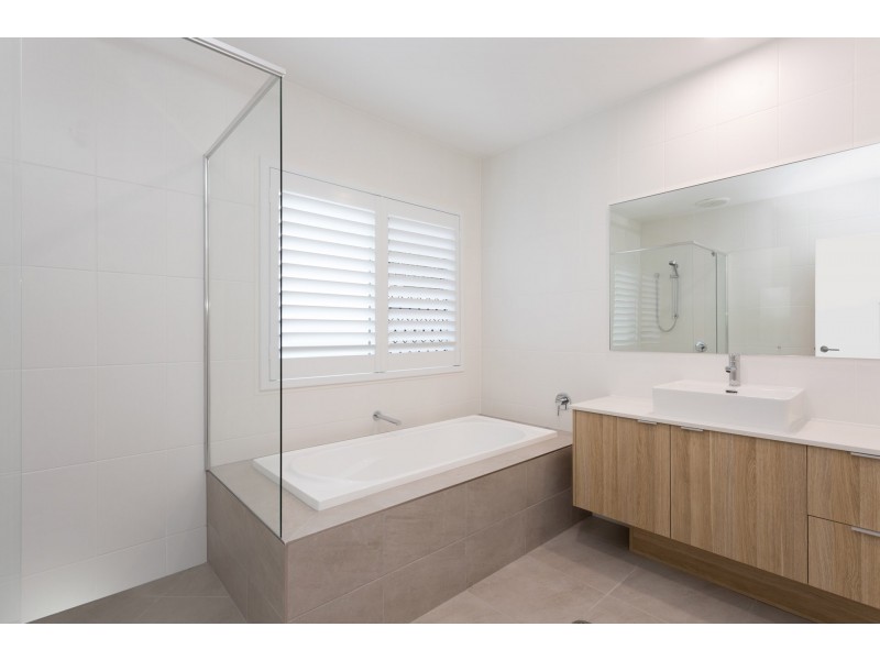 29 Carnation Street, Wynnum QLD 4178