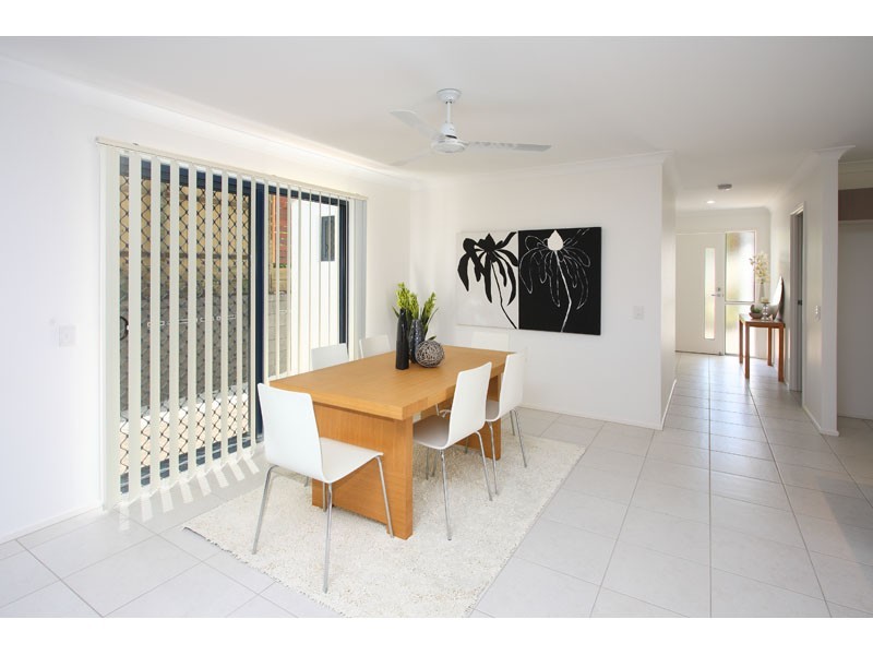 9 Lachlan Drive, Wakerley QLD 4154