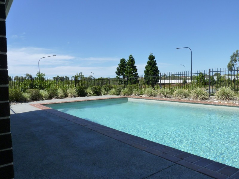1 Archer Close, North Lakes QLD 4509