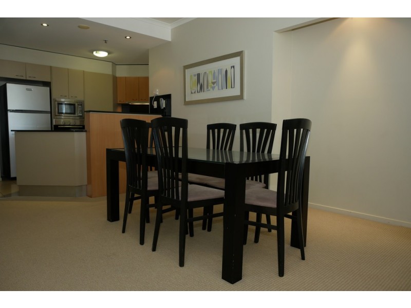 21 CYPRESS AVENUE, Surfers Paradise QLD 4217