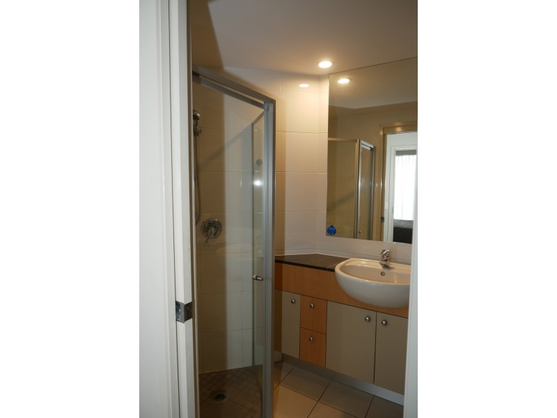 21 CYPRESS AVENUE, Surfers Paradise QLD 4217