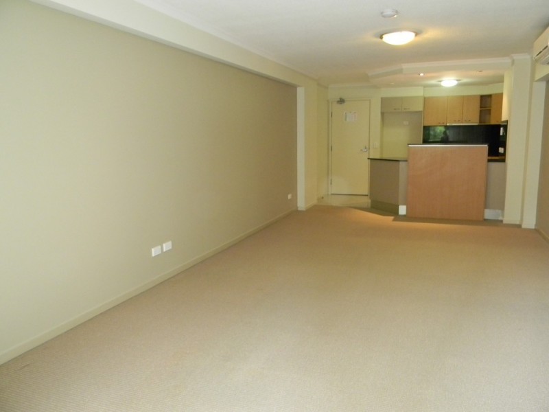 21 CYPRESS AVENUE, Surfers Paradise QLD 4217