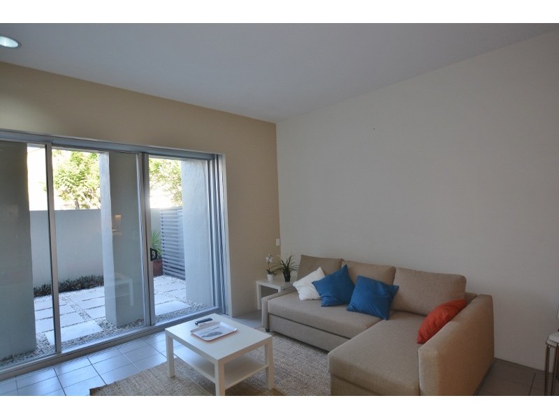 A12/38 Skyring Tce, Teneriffe QLD 4005
