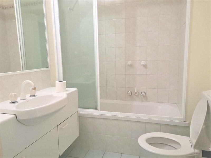 5/1 University Dr, Robina QLD 4226