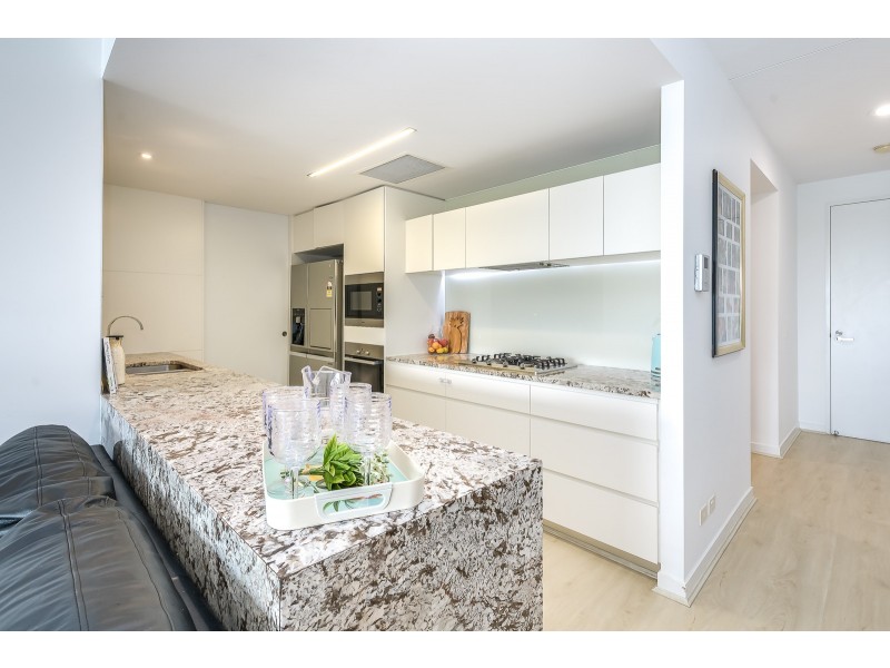 Paradise Point QLD 4216