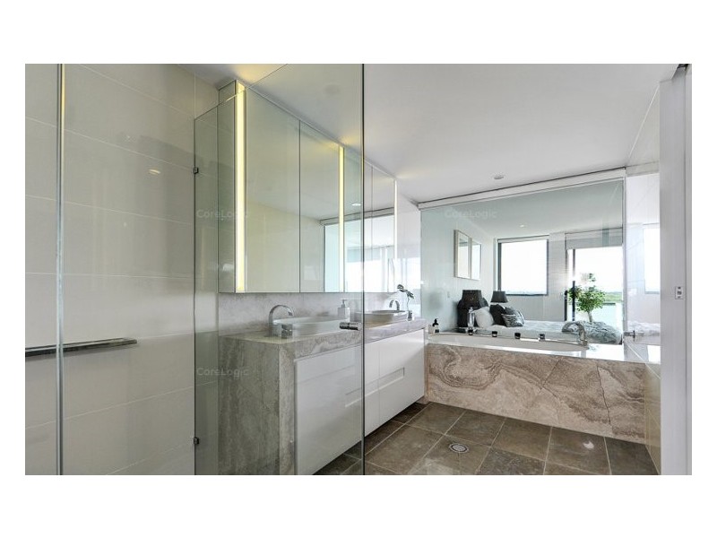 Paradise Point QLD 4216