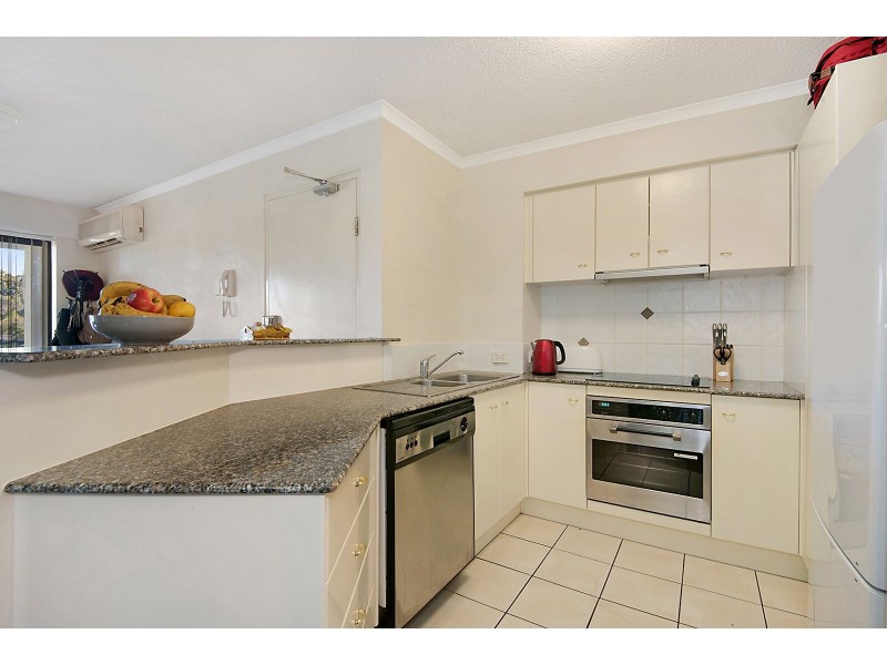 8/55 HARRIES ROAD, Coorparoo QLD 4151