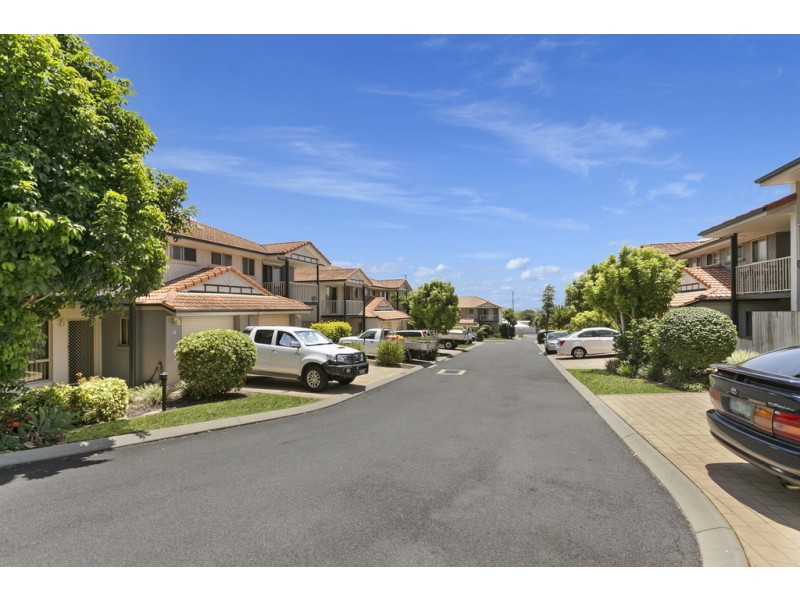 9 / 250 Manly Road, Manly West QLD 4179