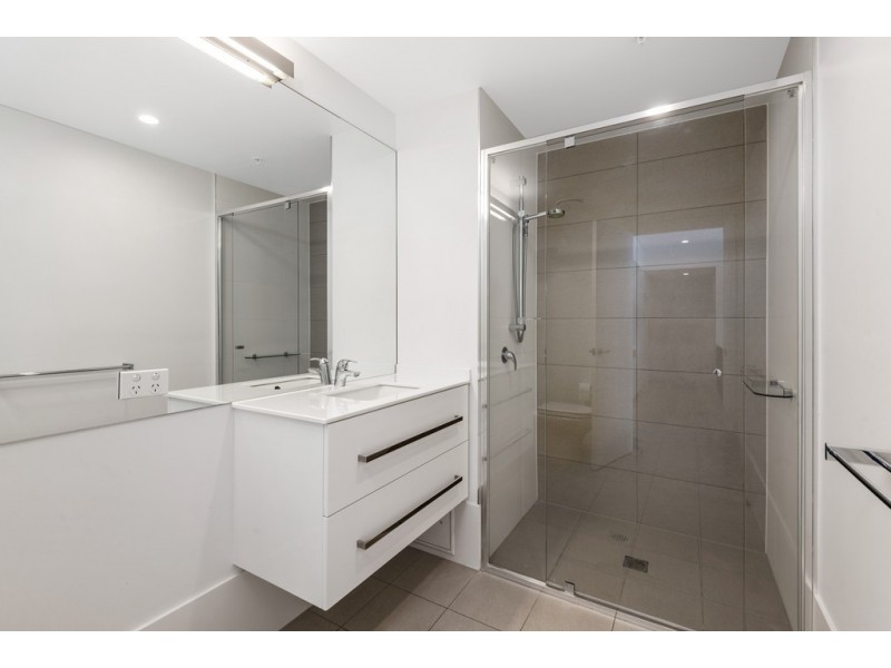 10402/300 Old Cleveland rd, Coorparoo QLD 4151