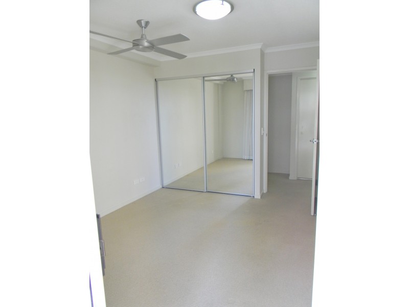 21 CYPRESS AVENUE, Surfers Paradise QLD 4217