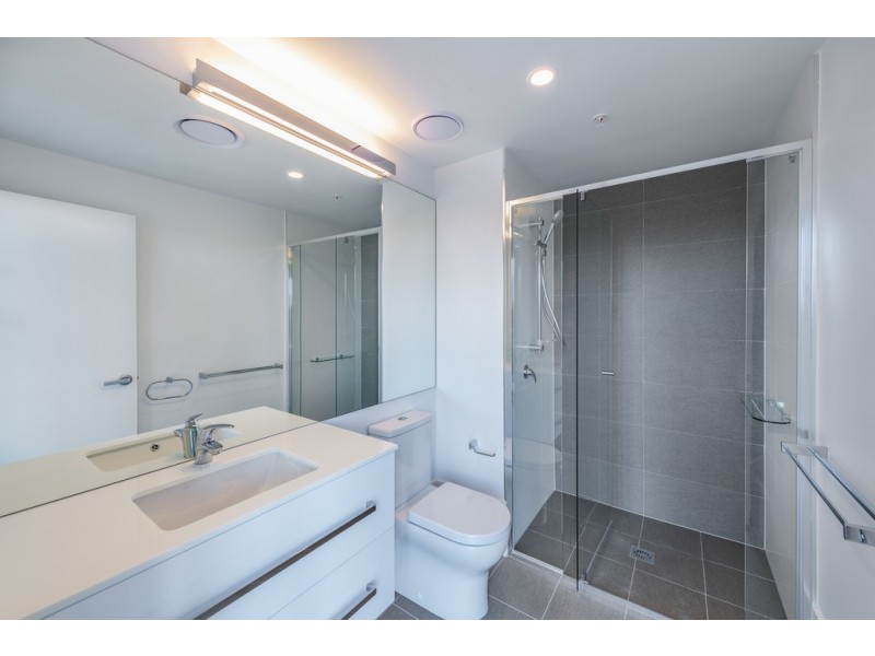 20801/300 Old Cleveland Road, Coorparoo QLD 4151