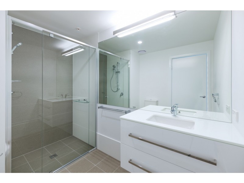 20801/300 Old Cleveland Road, Coorparoo QLD 4151