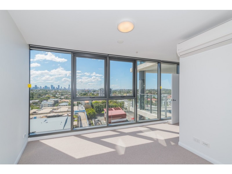 20801/300 Old Cleveland Road, Coorparoo QLD 4151