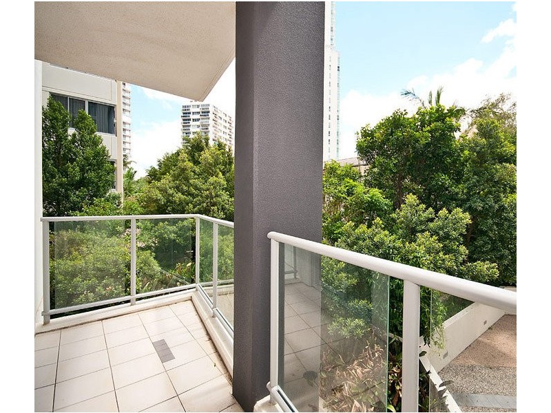 21 CYPRESS AVENUE, Surfers Paradise QLD 4217