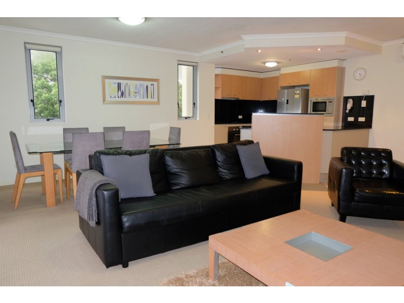 21 CYPRESS AVENUE, Surfers Paradise QLD 4217