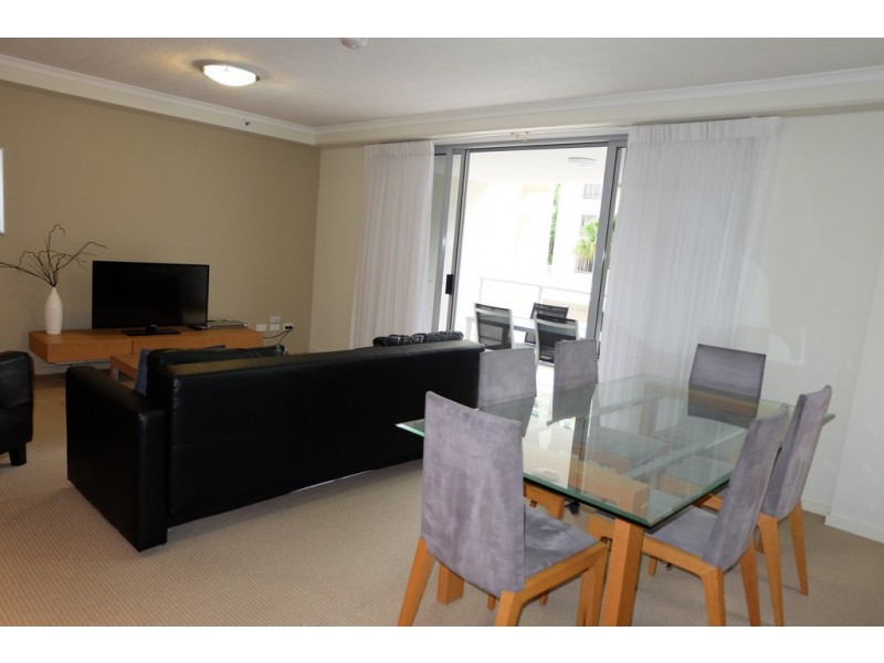 21 CYPRESS AVENUE, Surfers Paradise QLD 4217