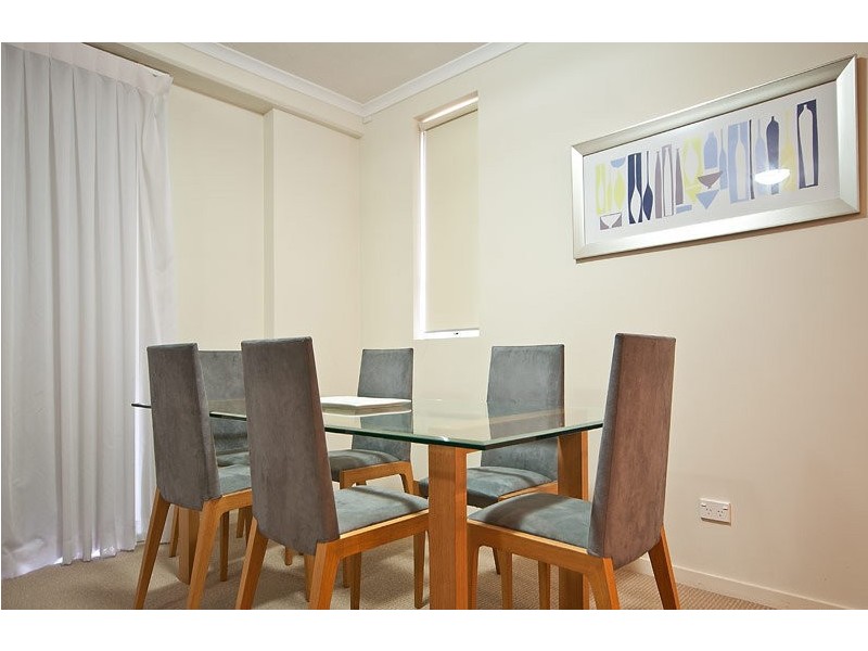 21 CYPRESS AVENUE, Surfers Paradise QLD 4217