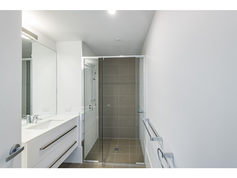 11102/300 Old Cleveland rd, Coorparoo QLD 4151