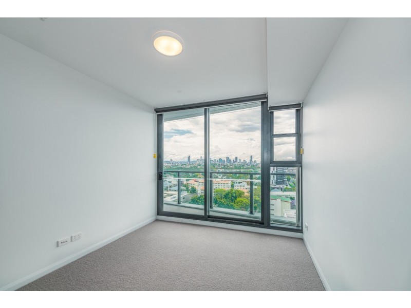 11102/300 Old Cleveland rd, Coorparoo QLD 4151