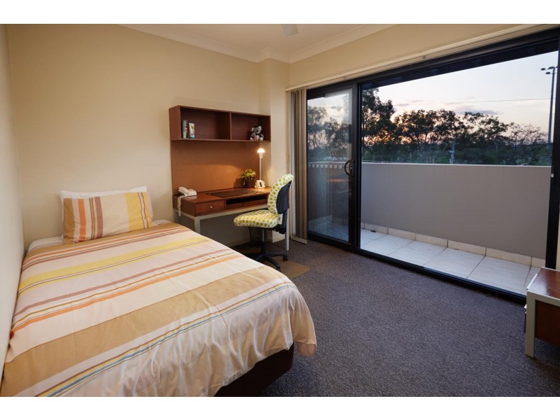 Emery End Room 1848 Logan Road, Upper Mount Gravatt QLD 4122