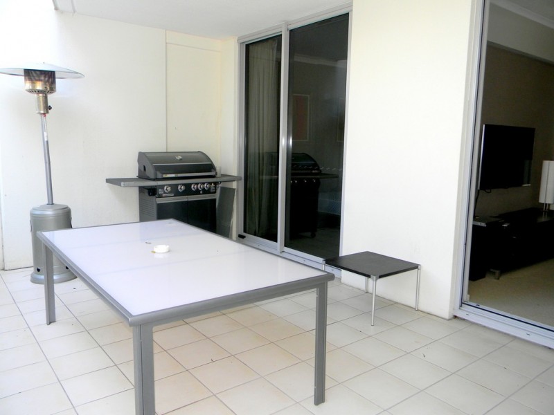 21 CYPRESS AVENUE, Surfers Paradise QLD 4217