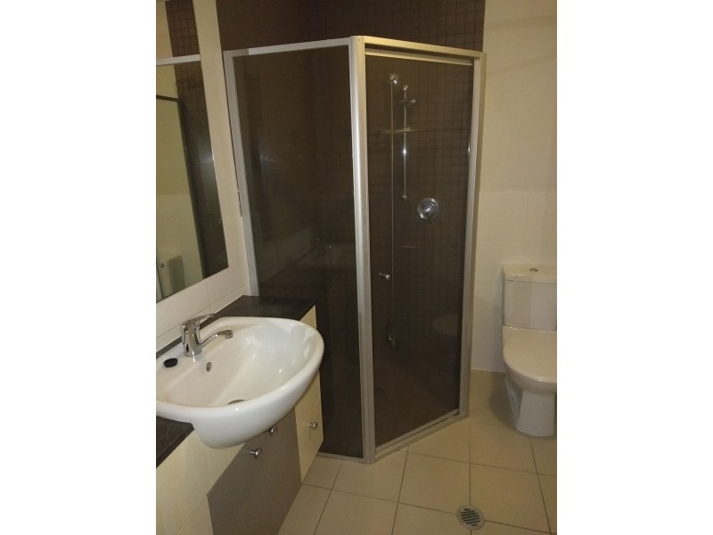 21 CYPRESS AVENUE, Surfers Paradise QLD 4217