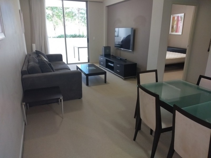 21 CYPRESS AVENUE, Surfers Paradise QLD 4217