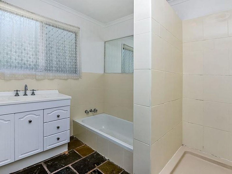 25 Bambil, Crestmead QLD 4132